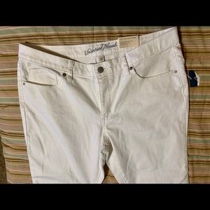Universal Thread white mid rise skinny